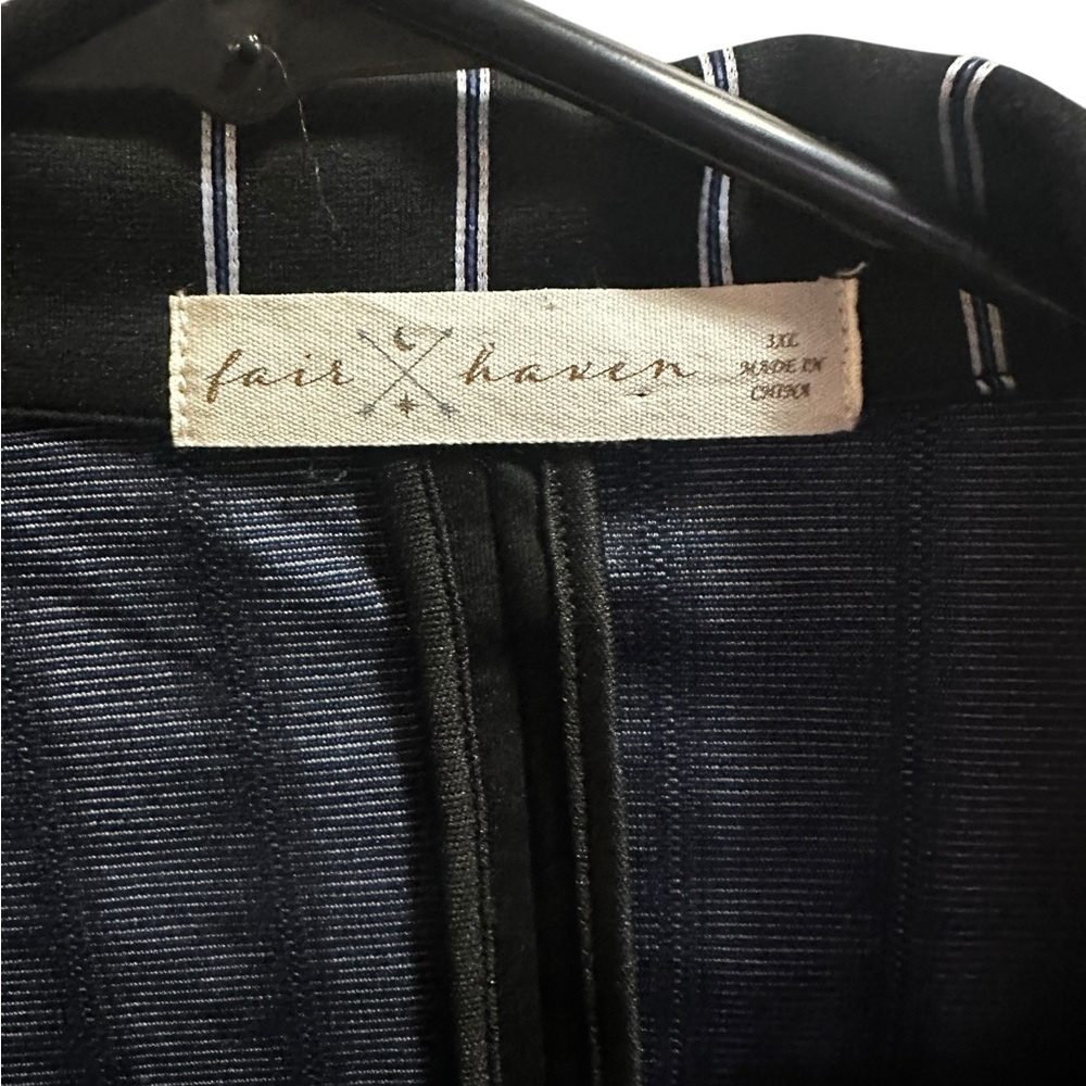 Fair Haven Black and White Pinstripe Blazer size 3XL - Picture 6 of 8